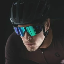 Scott Centric Plus Sparkling Red Mips -cykelaffär scott centric plus stealth black picture p