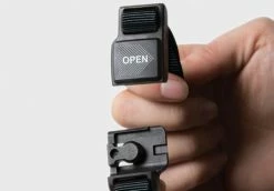 Thousand Heritage Stealth Black -cykelaffär thousand bikehelmet ficlock magnetic buckle nylon straps p